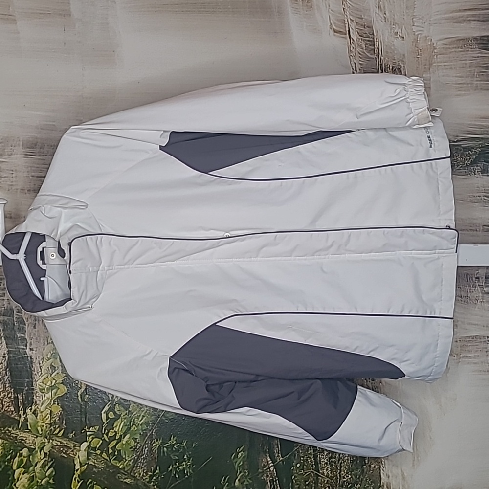 Radiance Free Country Womens Medium White and Gray sporty winter coat